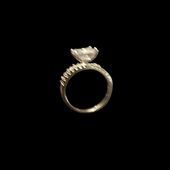 Ring - Picture 4 of 5